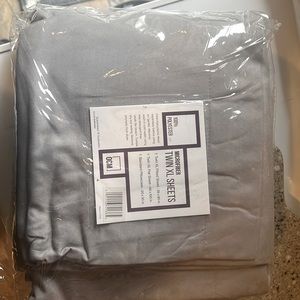 Twin XL set new grey